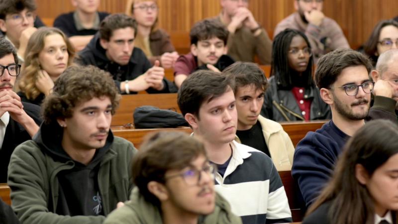 Debate com o Núcleo de Estudantes de Direito da Universidade de Coimbra
