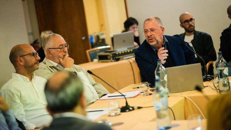 Mesa Redonda «Situação económica, Constituição da República e o futuro do País»